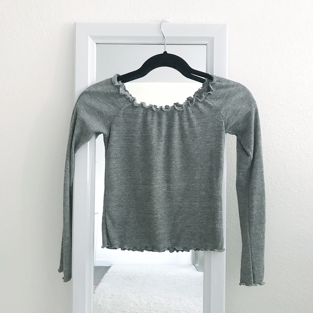 ☆ Brandy Melville • Off the shoulder long sleeve - Picture 2 of 2